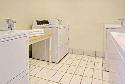 Days Inn by Wyndham Sharonville