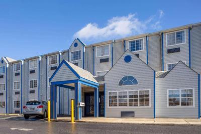 Microtel Inn & Suites By Wyndham Matthews/Charlot