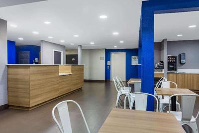 Microtel Inn & Suites By Wyndham Matthews/Charlot