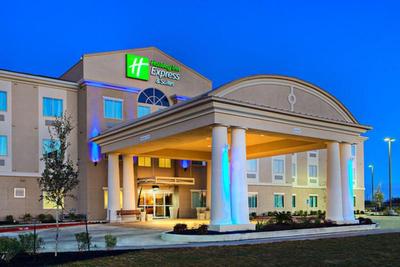 Holiday Inn Express Hotel & Suites Cotulla