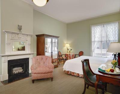 Fulton Lane Inn