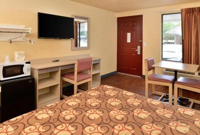 Americas Best Value Inn - Mentor