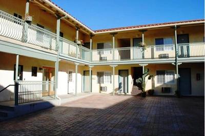 Bella Capri Inn & Suites