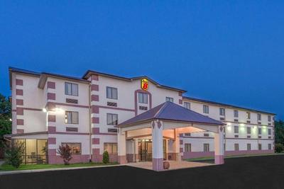 Super 8 by Wyndham Jackson/North
