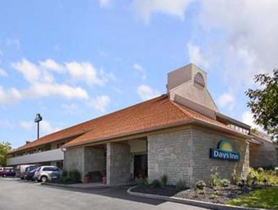 Days Inn by Wyndham Middleburg Heights