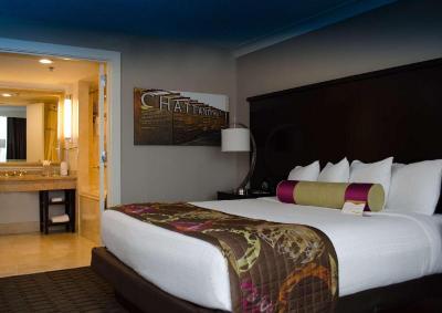 The Chattanoogan Hotel, Curio Collection by Hilton