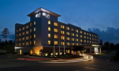 Aloft Charlotte Ballantyne