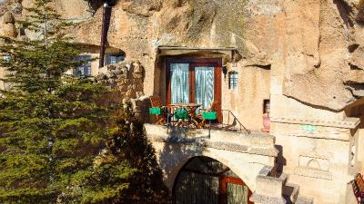 4ODA Cave House Boutique