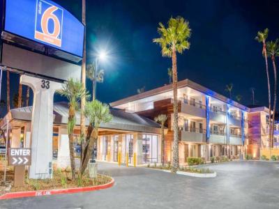 Howard Johnson by Wyndham Stockton