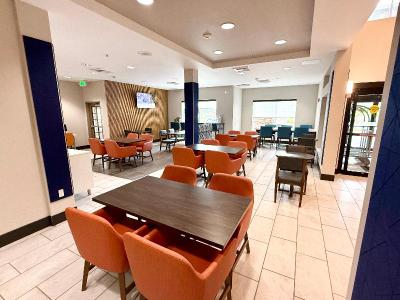 Holiday Inn Express Hotel & Suites North Sequim