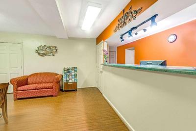 Super 8 by Wyndham Gastonia