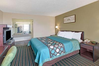 Super 8 by Wyndham Gastonia