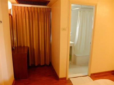Buarawong Residence