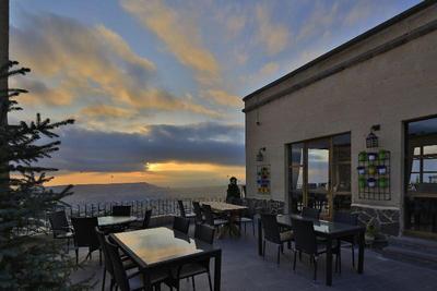 Sira Hotel