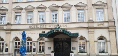 Drei Schwanen