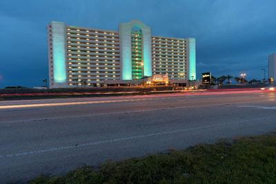 Radisson Suite Hotel Oceanfront