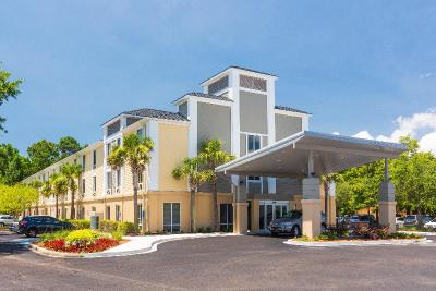 Holiday Inn Express Charleston US Hwy 17 & I-526