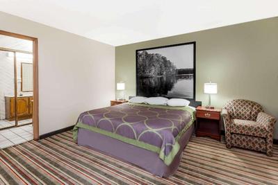 Super 8 by Wyndham Kimball