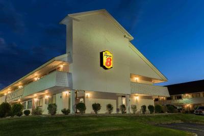Super 8 by Wyndham Strongsville/Cleveland