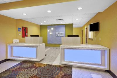 Holiday Inn Express & Suites Circleville