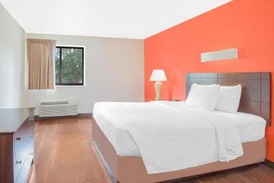 Skylight Inn Cleveland Willoughby
