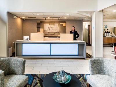 Holiday Inn Express & Suites CharlotteArpt-Belmont
