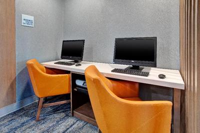 Holiday Inn Express & Suites Dover