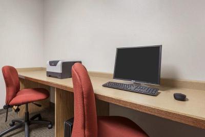 Country Inn & Suites Duluth-North