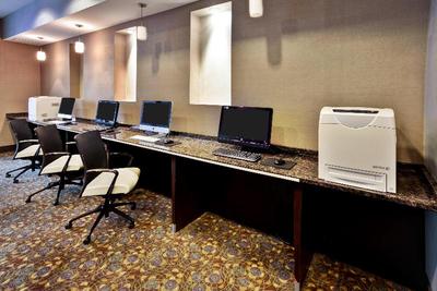 Holiday Inn Detroit Metro Airport, an IHG Hotel