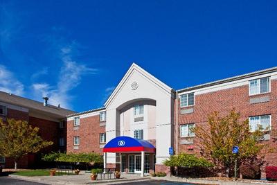 Sonesta Simply Suites Detroit Southfield