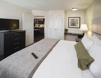 Sonesta Simply Suites Detroit Southfield