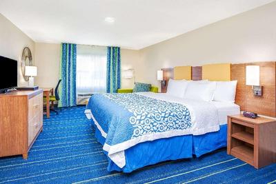 Days Inn by Wyndham North Dallas/Farmers Branch