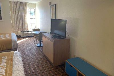 Days Inn by Wyndham Dallas Plano