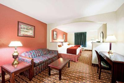 Days Inn by Wyndham Dallas Plano