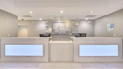 Holiday Inn Express & Suites Portland