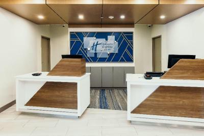 Holiday Inn Express Urbandale Des Moines