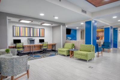 Holiday Inn Express & Suites Greenville