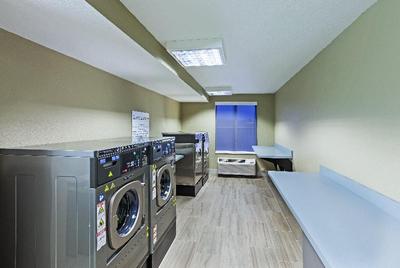Holiday Inn Express Hotel & Suites Dallas Lewisvil