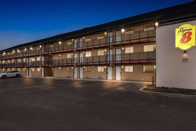 Super 8 by Wyndham Vandalia/Dayton Intl Airport