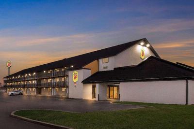 Super 8 by Wyndham Vandalia/Dayton Intl Airport