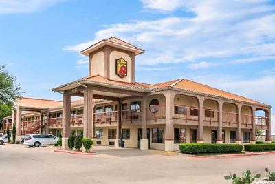 Super 8 by Wyndham Grand Prairie Southwest