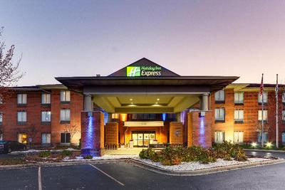 Holiday Inn Express & Suites Dayton-Centerville
