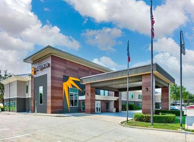 La Quinta Inn & Suites Dallas - Las Colinas