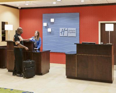 Holiday Inn Express Hotel & Suites Dayton South -