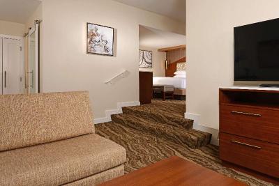 The Inverness Denver, a Hilton Golf & Spa Resort
