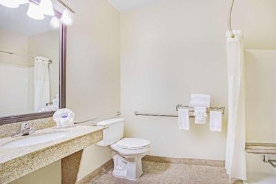 Baymont by Wyndham Dallas Love Field