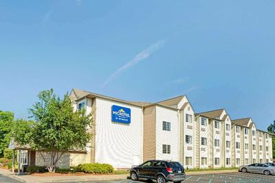 Microtel Inn & Suites By Wyndham Roseville/Detroi