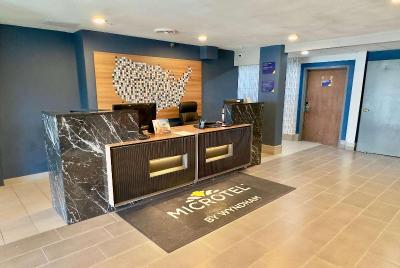Microtel Inn & Suites By Wyndham Denver
