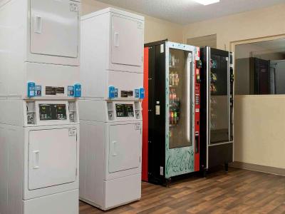 Extended Stay America - Detroit - Madison Heights