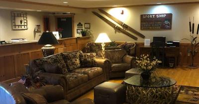 Flat Creek Inn & Suites